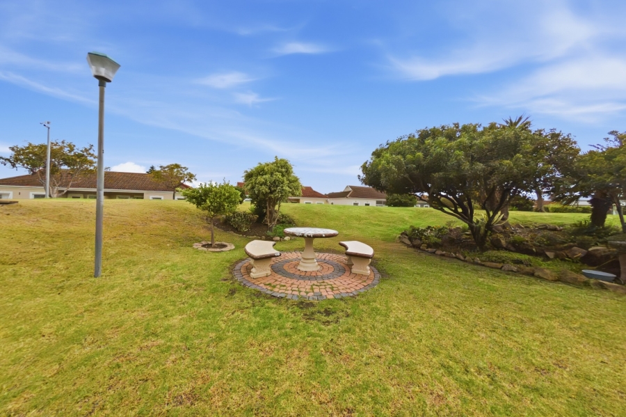 3 Bedroom Property for Sale in Whispering Pines Western Cape